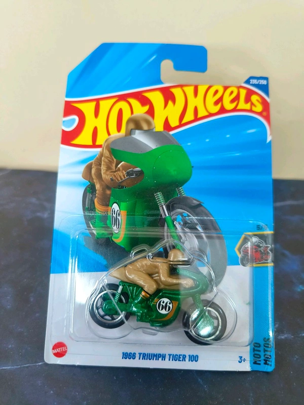 1966 TRIUMPH TIGER 100 | Moto | Green | 5/5 | 235/250 | TREASURE HUNT