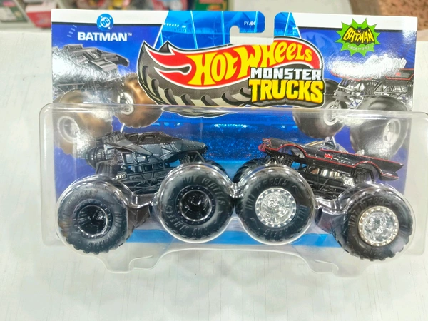 BATMAN DC | BATMAN CLASSIC TV SERIES | HOT WHEELS MONSTER TRUCKS 1:64 SCALE | FYJ64