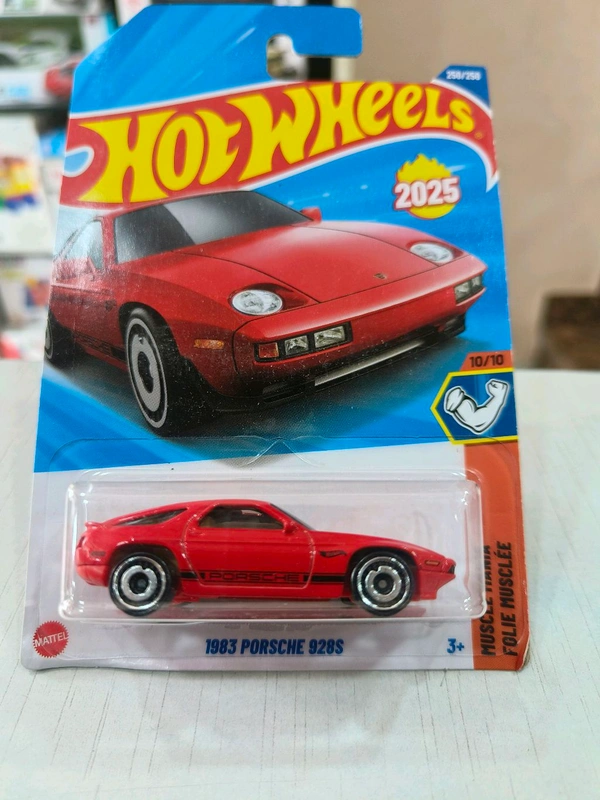 Hot Wheels 1983 PORSCHE 928S | Muscle Mania | Red | 250/250