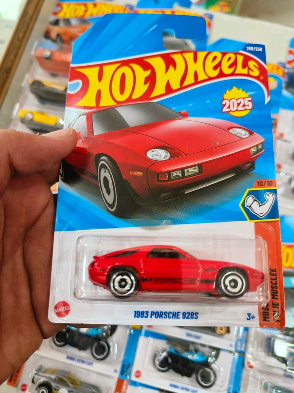 Hot Wheels 1983 PORSCHE 928S | Muscle Mania | Red | 250/250
