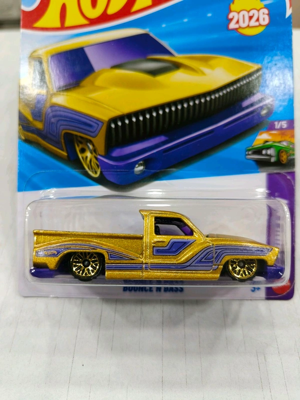 Hot Wheels Bounce'n Bass | Layin' Low | Metalflake Gold | 17/250