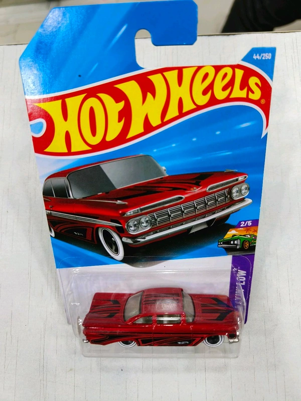 Hot Wheels 59 Chevy Impala | Layin' Low | Red | IMPORTED | 44/250