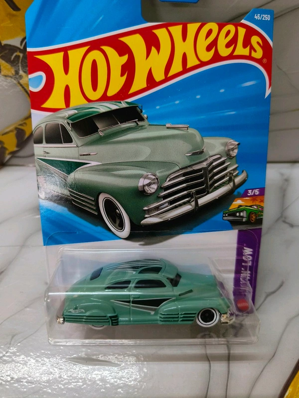 Hot Wheels 47 Chevy Fleetline | Layin' Low | Light Green | IMPORTED | 45/250