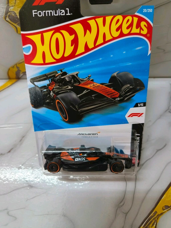 Hot Wheels McLaren Formula 1 Team | Formula 1 | Black | IMPORTED | 20/250