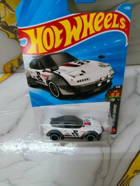 Hot Wheels Mazda MX-5 Miata | HW Dream Garage | White | IMPORTED | 1/250