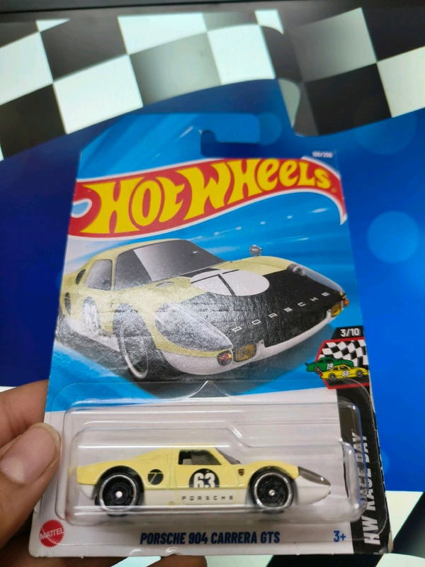 Hot Wheels PORSCHE 904 CARRERA GTS | HW Race Day | CREAM |IMPORTED | 100/250