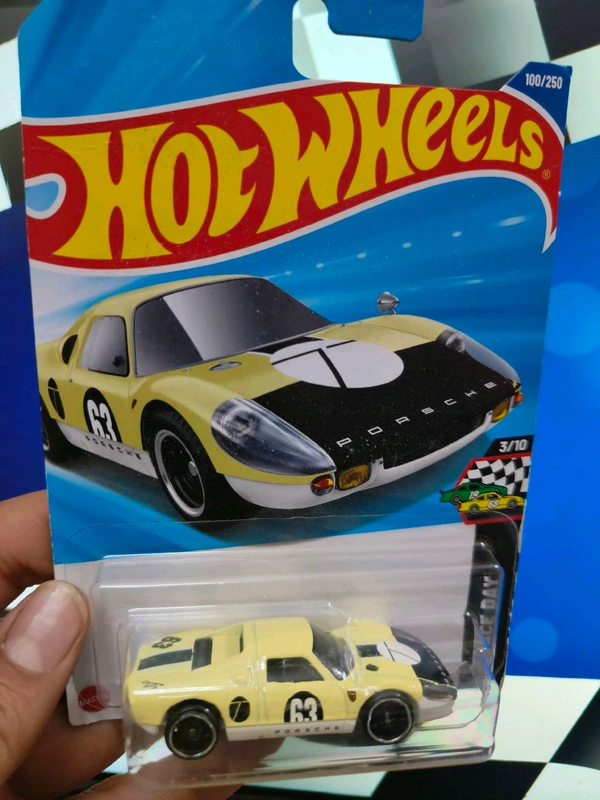 Hot Wheels PORSCHE 904 CARRERA GTS | HW Race Day | CREAM |IMPORTED | 100/250
