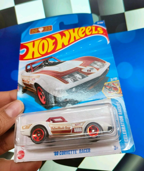 Hot Wheels '69 CORVETTE RACER | HW CELEBRATION RACERS | White | IMPORTED | 51/250