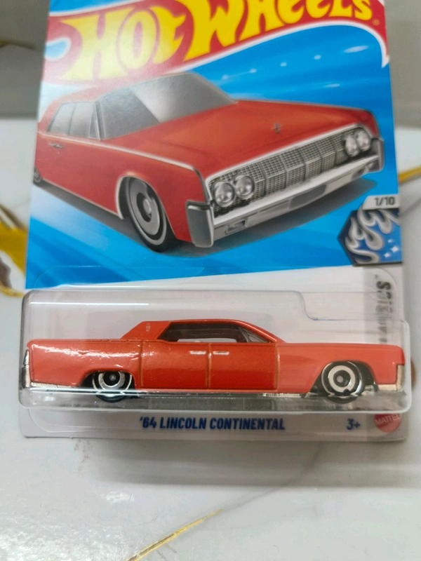 Hot Wheels '64 Lincoln Continental | Cool Classics | Orange | 170/250