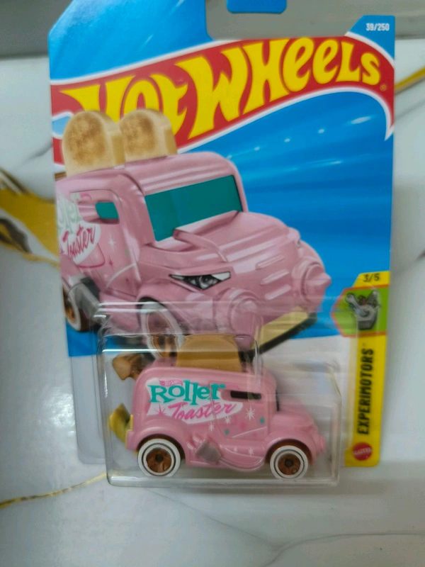 Hot Wheels Roller Toaster | Experimotors | Pink | 39/250