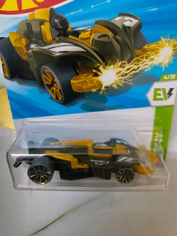 Hot Wheels Wattzup | HW EV | Gold | 35/250