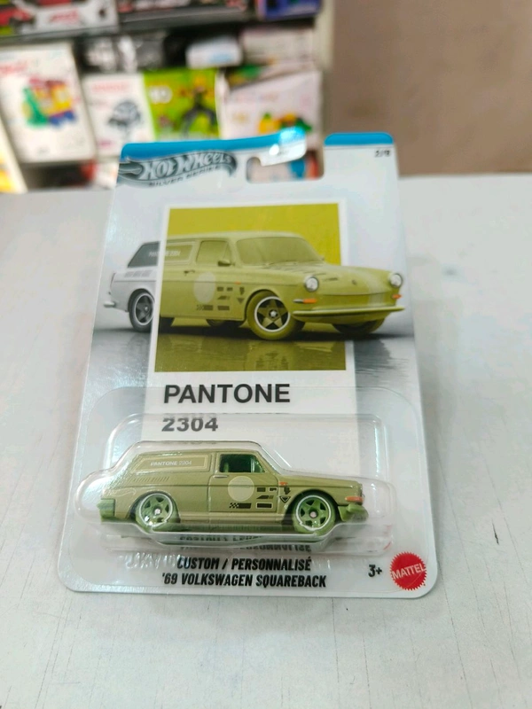 Hot Wheels SILVER SERIES | '69 VOLKSWAGEN SQUAREBACK |PANTONE 2304 | JKY47 | 2/6