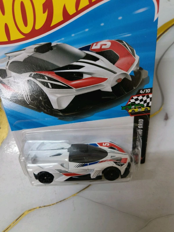 Hot Wheels BUGATTI BOLIDE | HW Starting Grid | White | 50/250