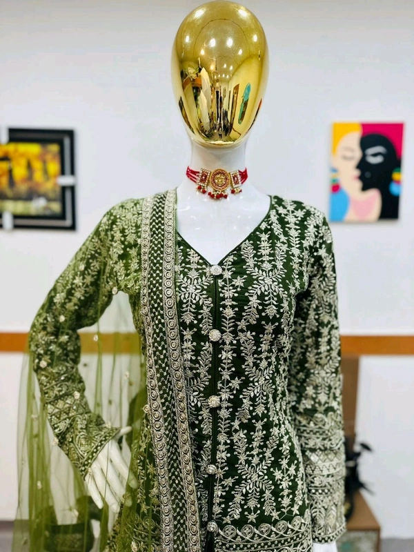 Fox Georgette Embroidery Siquince