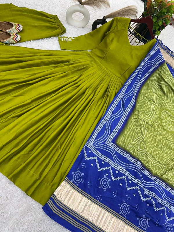 Pure Chinon Embroidery Sequence Work Gown - L