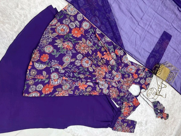 This colourfull & fresh look outfit is perfect for upcoming festivities and weddings which provides you more comfort and style* - S