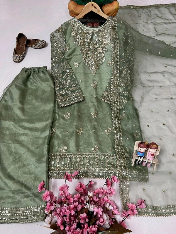 β€οΈπ*ENHANCE THE BEAUTY OF YOUR WARDROBE WITH THIS NEWLY LAUNCHED KURTI-PLAZZO SET*πβ€οΈ - Xxl