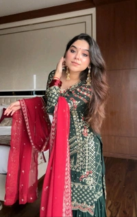 💕Elegance never goes out of style 💕💫
*REAL MODLING OF SARARA PAIR FROM LOOMEERA❤️* - Xxl