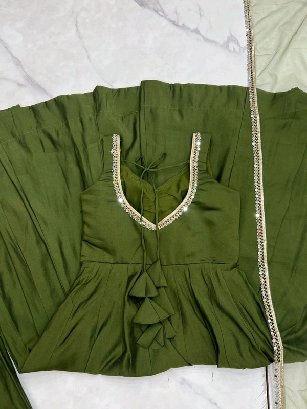 Upcoming Festivities And Weddings Which Provides You More Comfort And Style*
*Pure Romansilk Chanderi Fabric Fully Flair - Xl-42