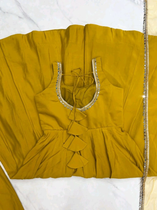 *This colourfull & fresh Haldi Mehendi Special - Xl