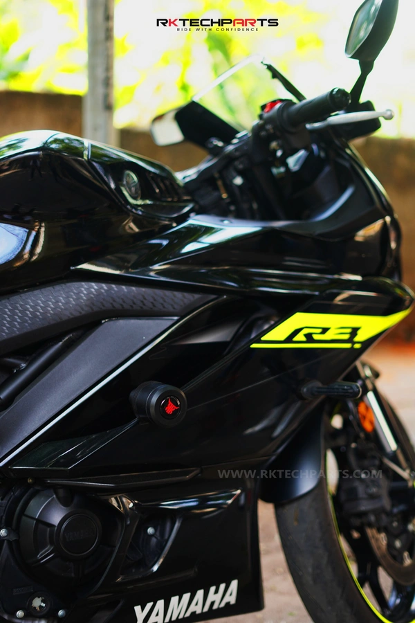 RKTECH YAMAHA R3 2022+ (NO CUT) FRAME SLIDERS