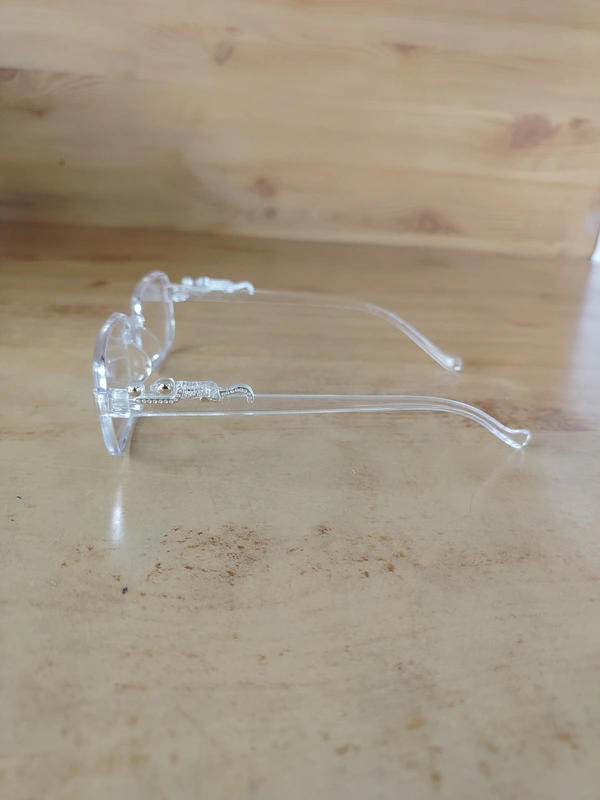 MENS JAGUAR WHITE CLEAR LENS PLASTIC DEIGN SUNGLASSES - FREE SIZE, 12