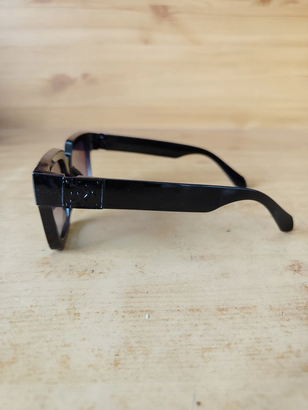 MENS MATT FRAME DC MIX COLOR WAYFARER SUNGLASSES - FREE, 12