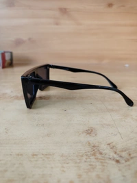 MENS MATT FINISH BLACK SQUARE SUNGLASSES WITH SIDE LOGO PRINTED - FREE, 12