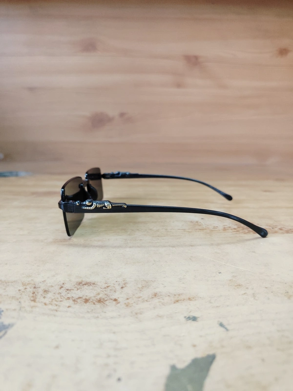 MENS JAGUAR STYLISH MATT FINISH BLACK SUNGLASS - FREE, 12