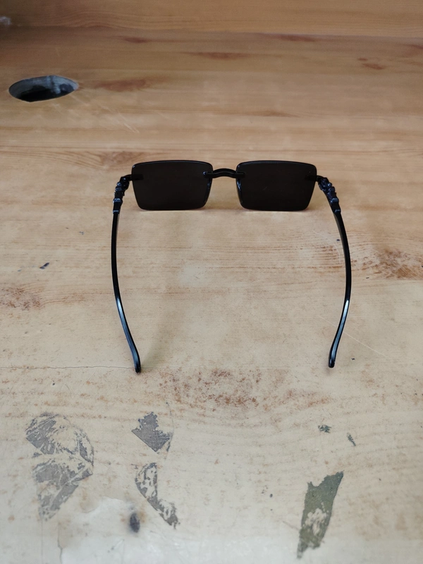 MENS JAGUAR STYLISH MATT FINISH BLACK SUNGLASS - FREE, 12