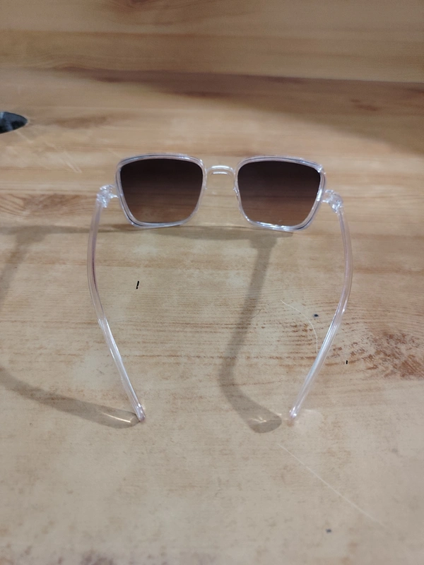 MENS POLYCARBONATE FRAME WAYFARER SUNGLASS WHITH DC LENS - FREE, 12