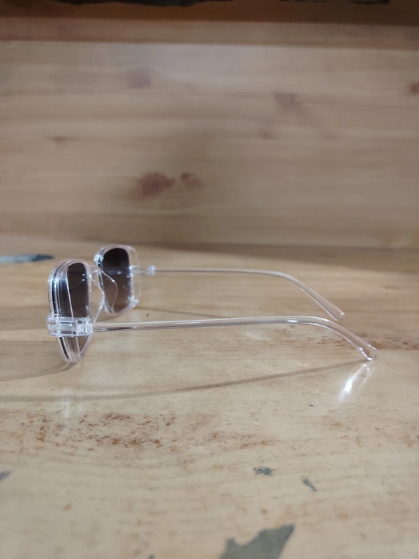 MENS POLYCARBONATE FRAME WAYFARER SUNGLASS WHITH DC LENS - FREE, 12