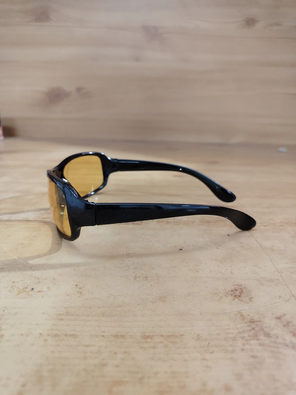 MENS MATT FRAME YELLOW NIGHT DRIVE SUNGLASSES - FREE, 12