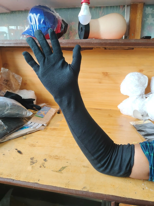 GIRL AND LADIES SOFT AND COMFORT BLACK COLOR  FULL ARM SLEEVES - FREE, 12