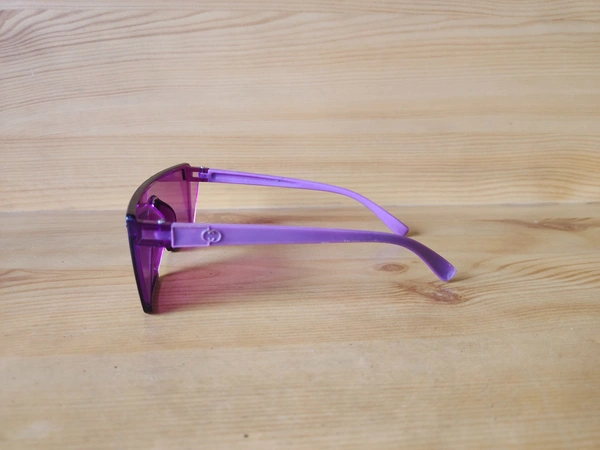 KIDS NEW DESIGN STYLISH PLASTIC MIX COLOR FRAME SUNGLASS - FREE, 12