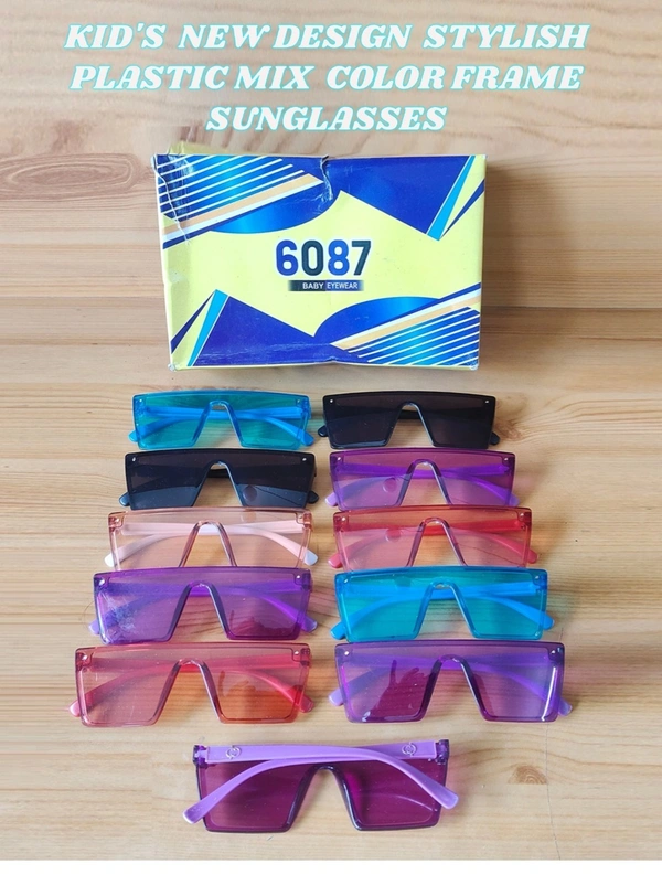 KIDS NEW DESIGN STYLISH PLASTIC MIX COLOR FRAME SUNGLASS - FREE, 12