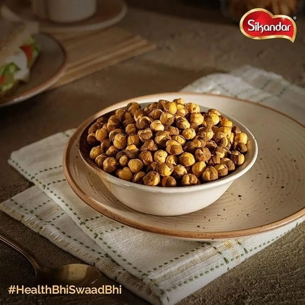 Sikandar Premium Roasted Haldi Chana (Turmeric Whole Chickpeas with Husk) 400g - Foil Pack