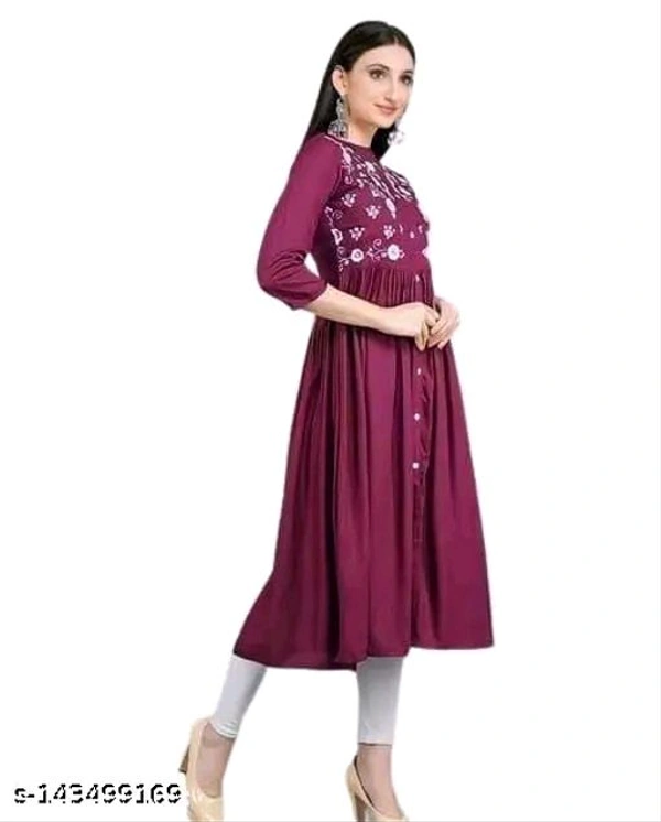 Myra Pretty Kurtis - Red Oxide, M