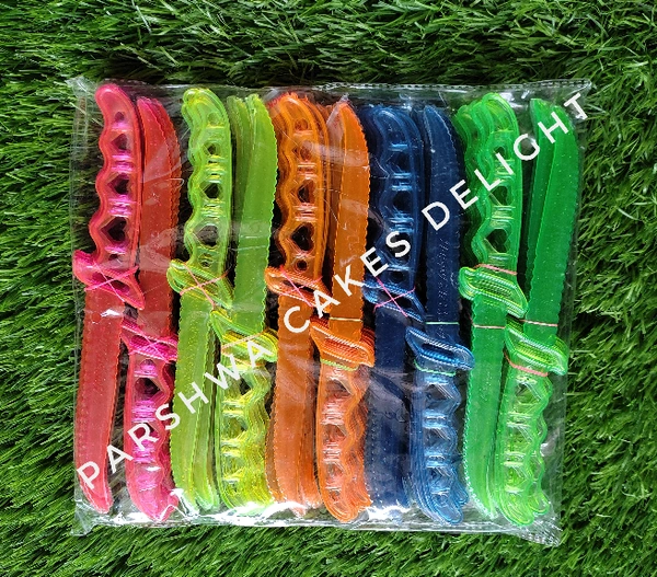 PLASTIC KNIFE - 50 PCS