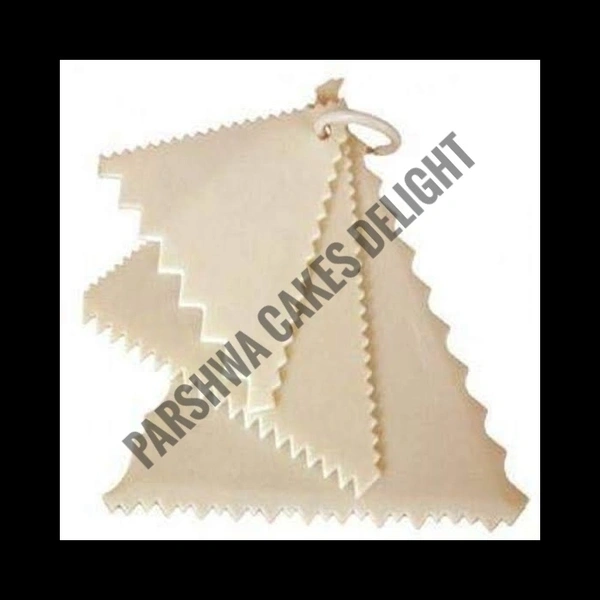 3 IN TRIANGLE SCRAPPER 