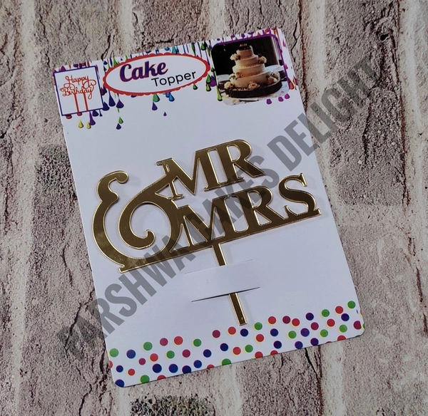 ACRYLIC TOPPER N - 93 Mrs & Mrs, 4.5 INCHES, GOLD