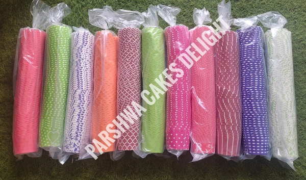 SMALL BAKING CUPS  - ASSORTED COLOURS & DESIGNS, 50 PCS