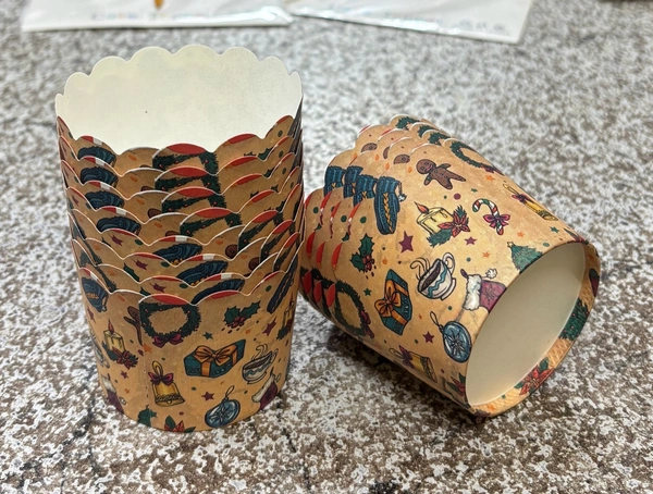 Christmas Small Baking Cups - Delight 3, 50 Pcs Pack