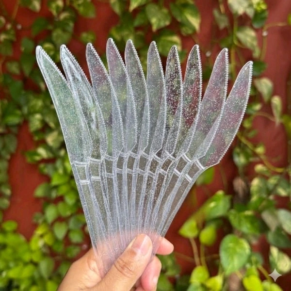 Transparent Plastic Knife With White Specks - 100 Pcs Pack