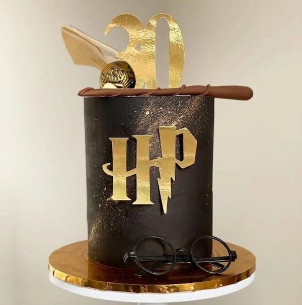 Harry Potter Acrylic Cut Out - 4 Inches, Gold