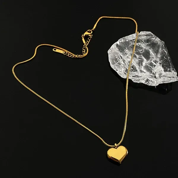 Gold-Plated Anti Tarnish Heart Themed Pendant