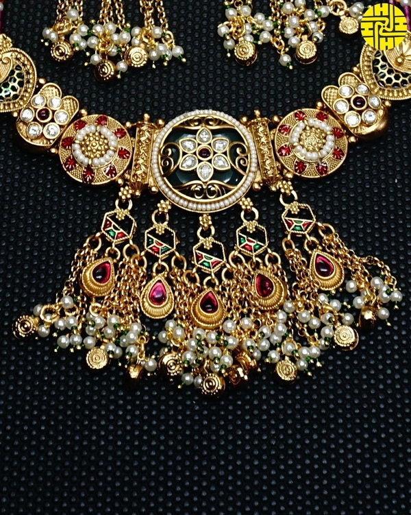 SM Designer Hanging Heritage Necklace Set - shn-86 - Multi, Antique Gold Polish