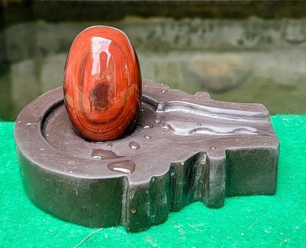 Spiritual Stone World 3 Inch Narmadeshwar Shivling with 6 Inch Base - 3 Inch Shivling, Narmadeshwar Shivling, 1.1KG
