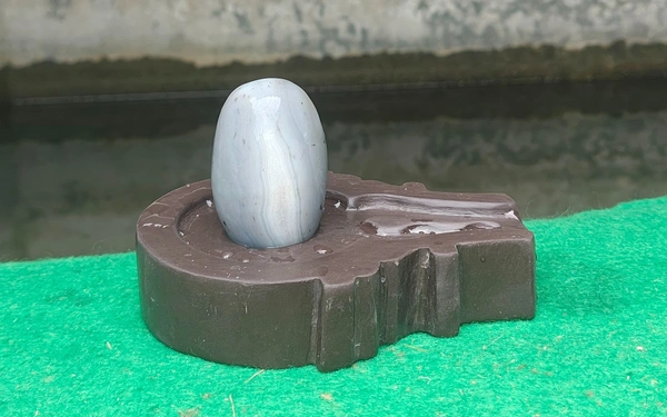 Spiritual Stone World 3 Inch Barfani Shivling with 6 Inch Base - 3 Inch Shivling, Narmadeshwar Shivling, 1.1KG