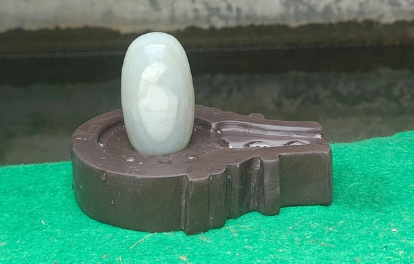 Spiritual Stone World 3 Inch Barfani Shivling with 6 Inch Base - 3 Inch Shivling, Narmadeshwar Shivling, 1.1KG